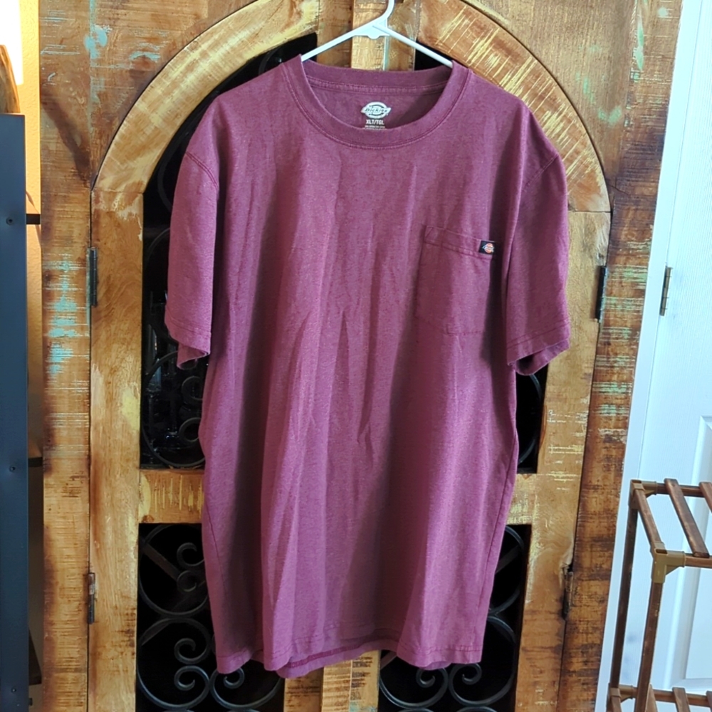 Dickie's Heavyweight Tee. XLT. Maroon.